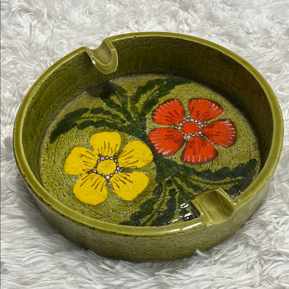 Vintage Mid Century Red Yellow Floral Green Round Ashtray